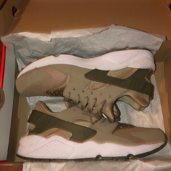 Nike Air Huarache - Picture 1 of 3